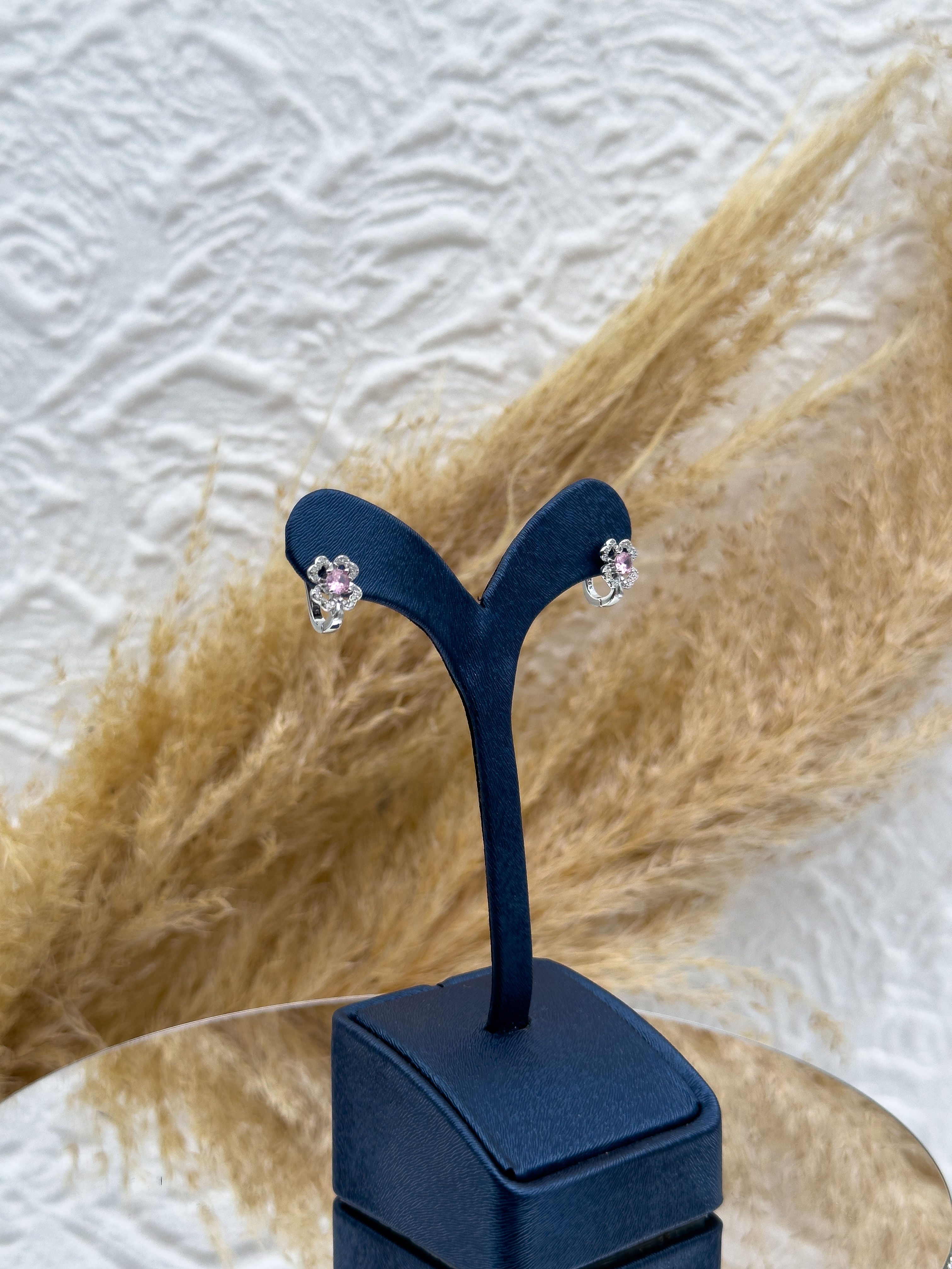 925 Ayar Gümüş Yonca Modeli Pembe Kuvars Taşlı Özel Tasarım Çocuk Küpesi